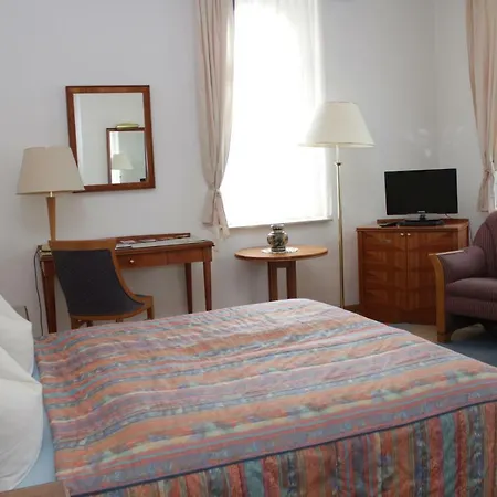 Weinkeller Woelk 3* Naumbourg